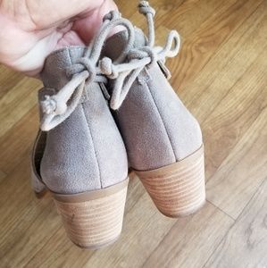 Lucky Brand Shoes - Lucky Brand Taupe Peep Toed Heeled Sandals Lucky Brand Shoes - Lucky Brand Taupe Peep Toed Heeled Sandals